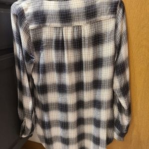 Long sleeve half button flannel